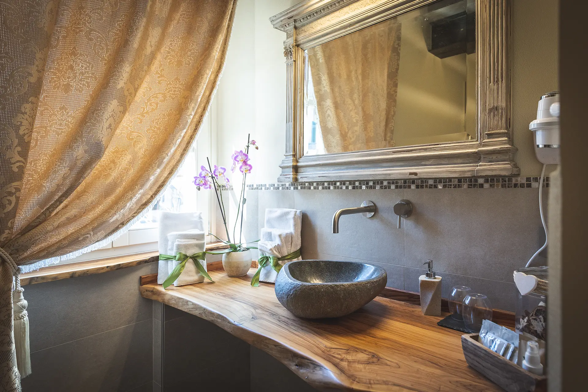 PINZAGRILLI CAMERE ELIA